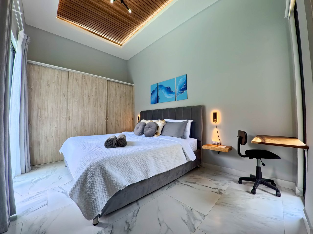 Great Location Brand New Pool House