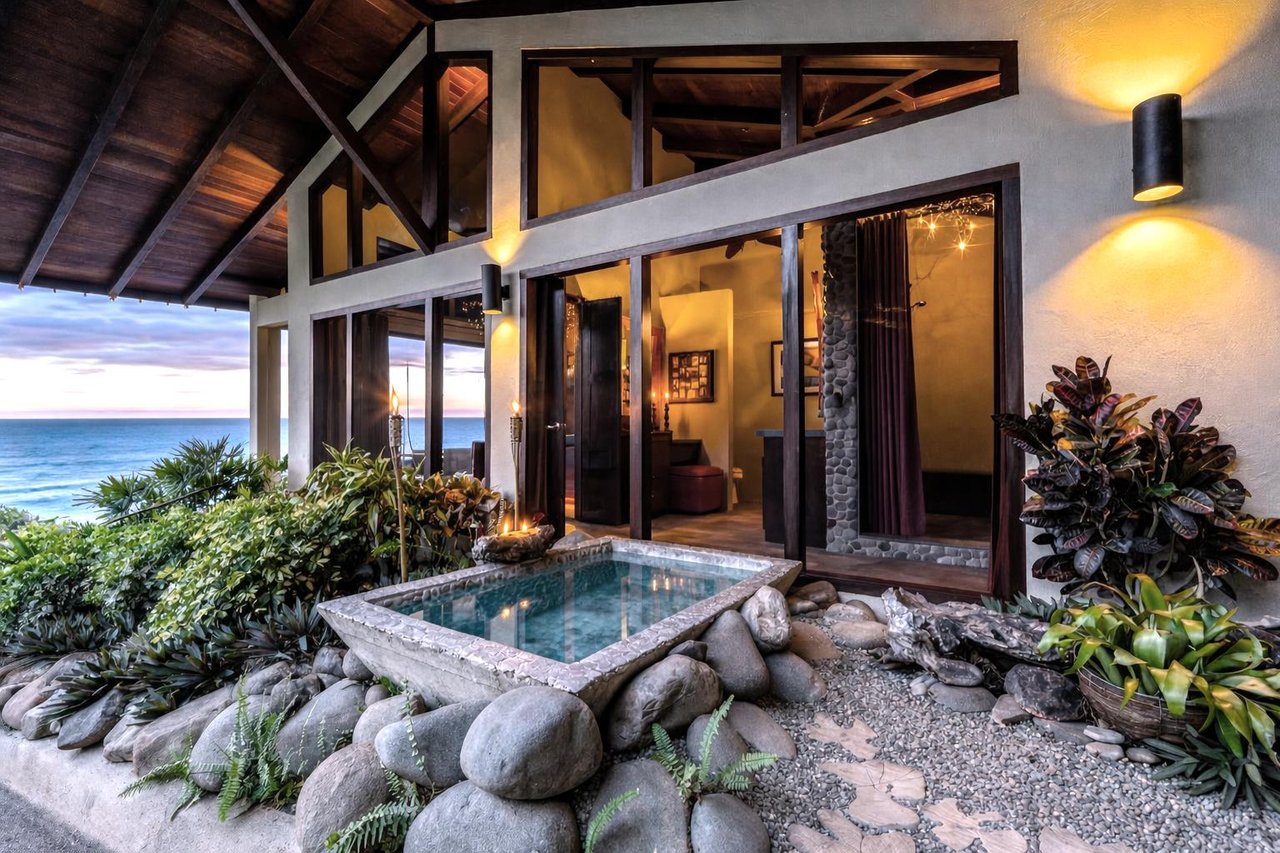 CasaPor Fin,Where the Rainforest Meets the Sea - Oceanview Luxury Estate