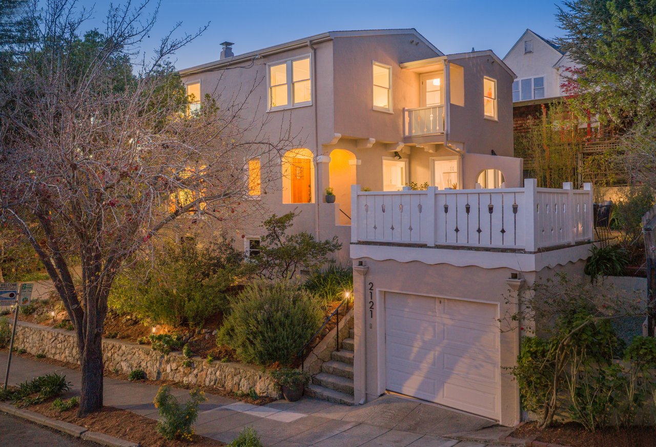 2121 Eunice Street