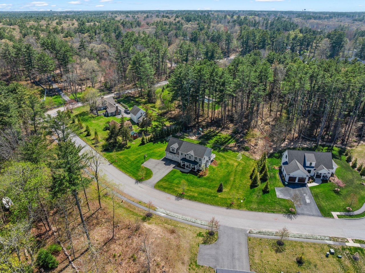 11 Lisa Ln Pembroke, MA 02359