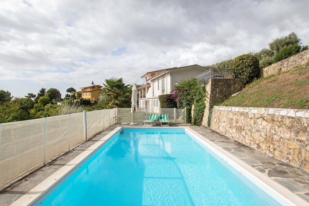 Villa Overlooking The Sea