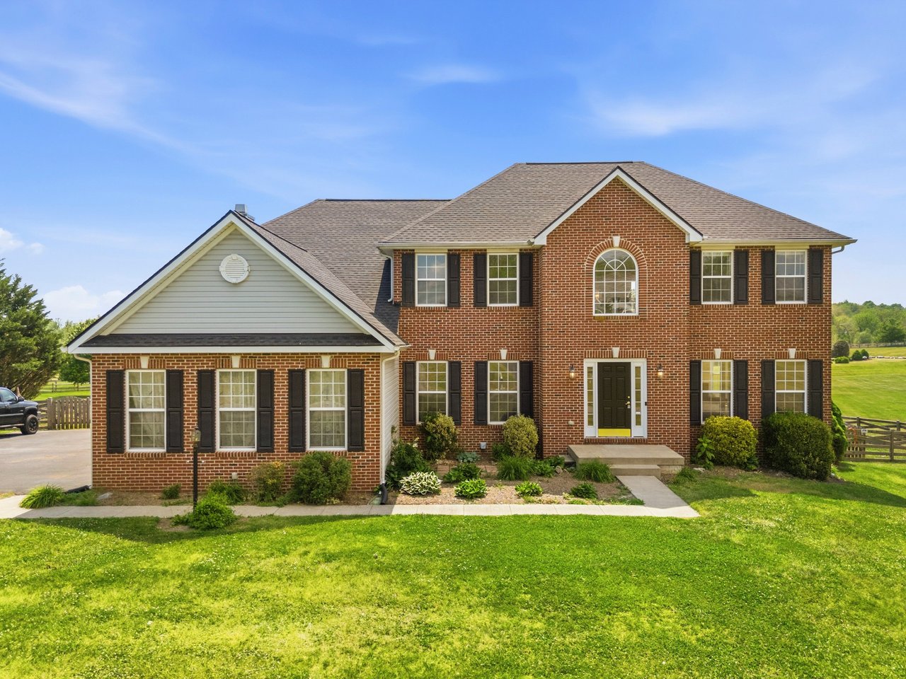 300 Spruce Hill Way, Charles Town, WV 25414