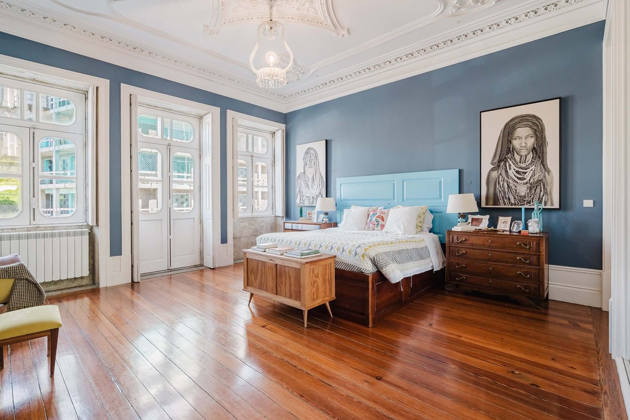 Beautifully Restored Townhouse Property with license for Short-Term rental in Bonfim, Porto