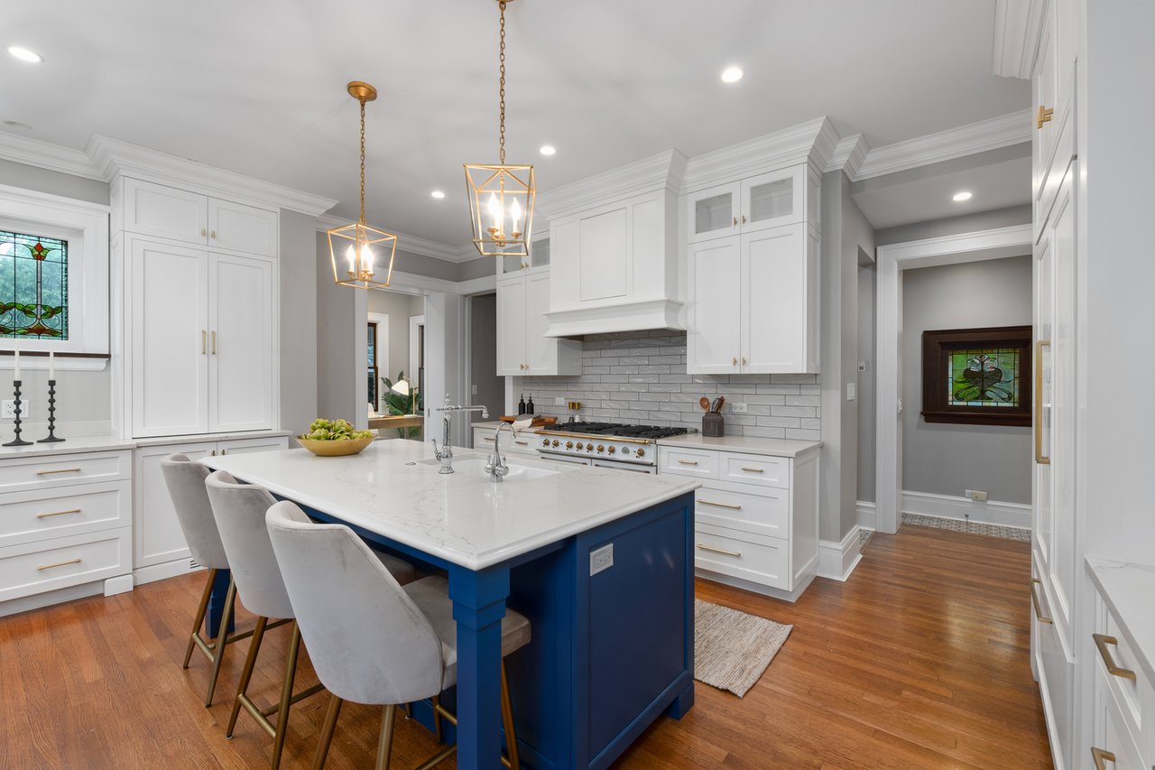 212 Sheridan Rd