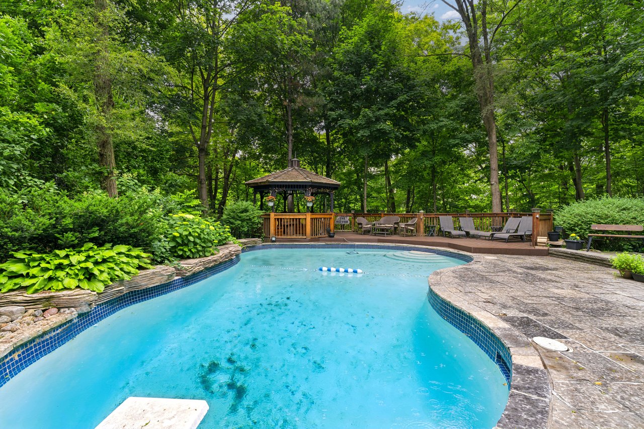 150 Sandringham Drive