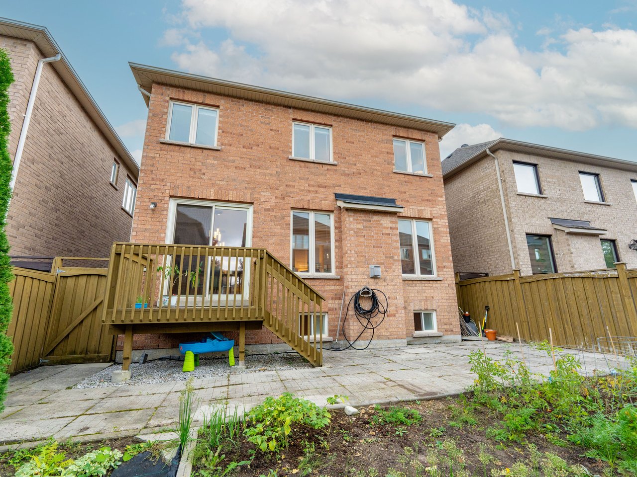60 Seiffer Cres