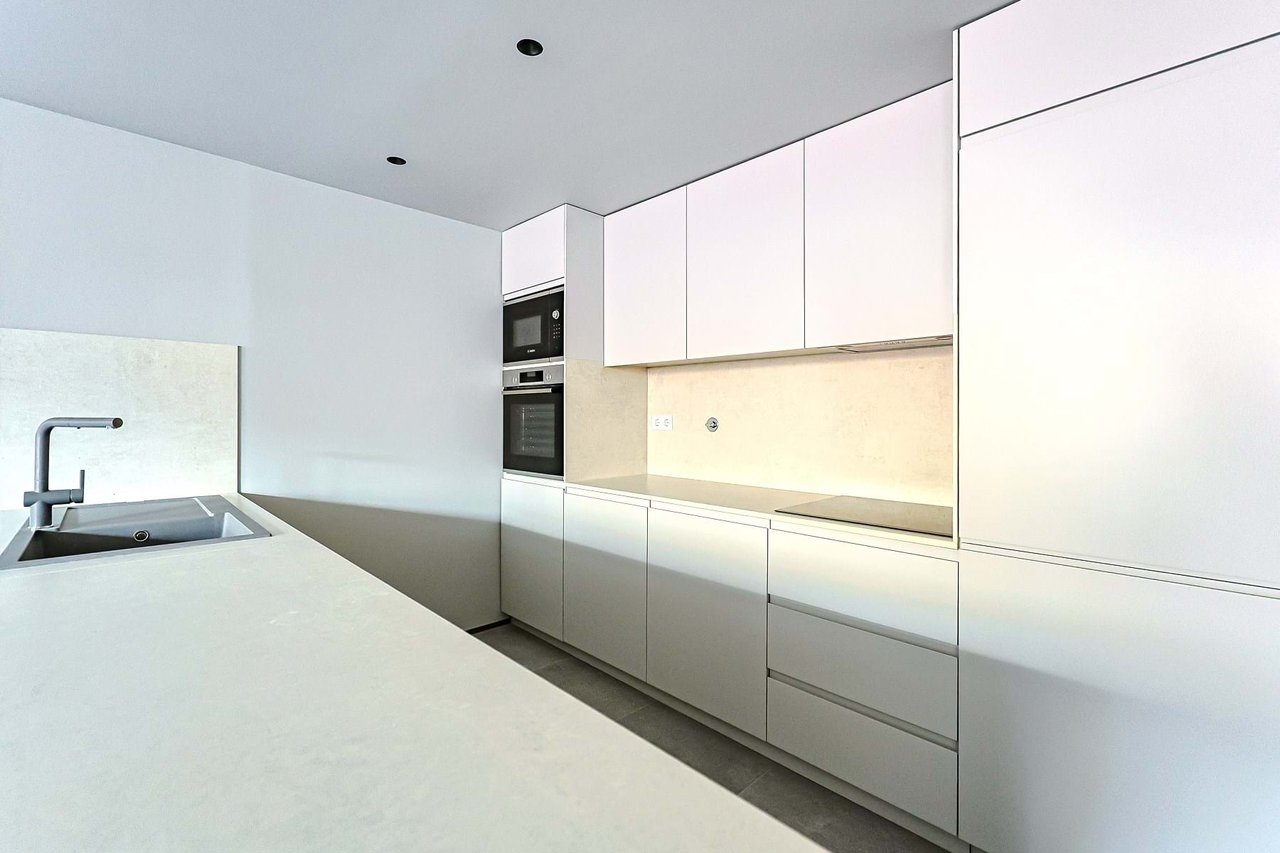 Stylish 2-Bedroom Apartment in the Heart of Lisbon with Exceptional Amenities