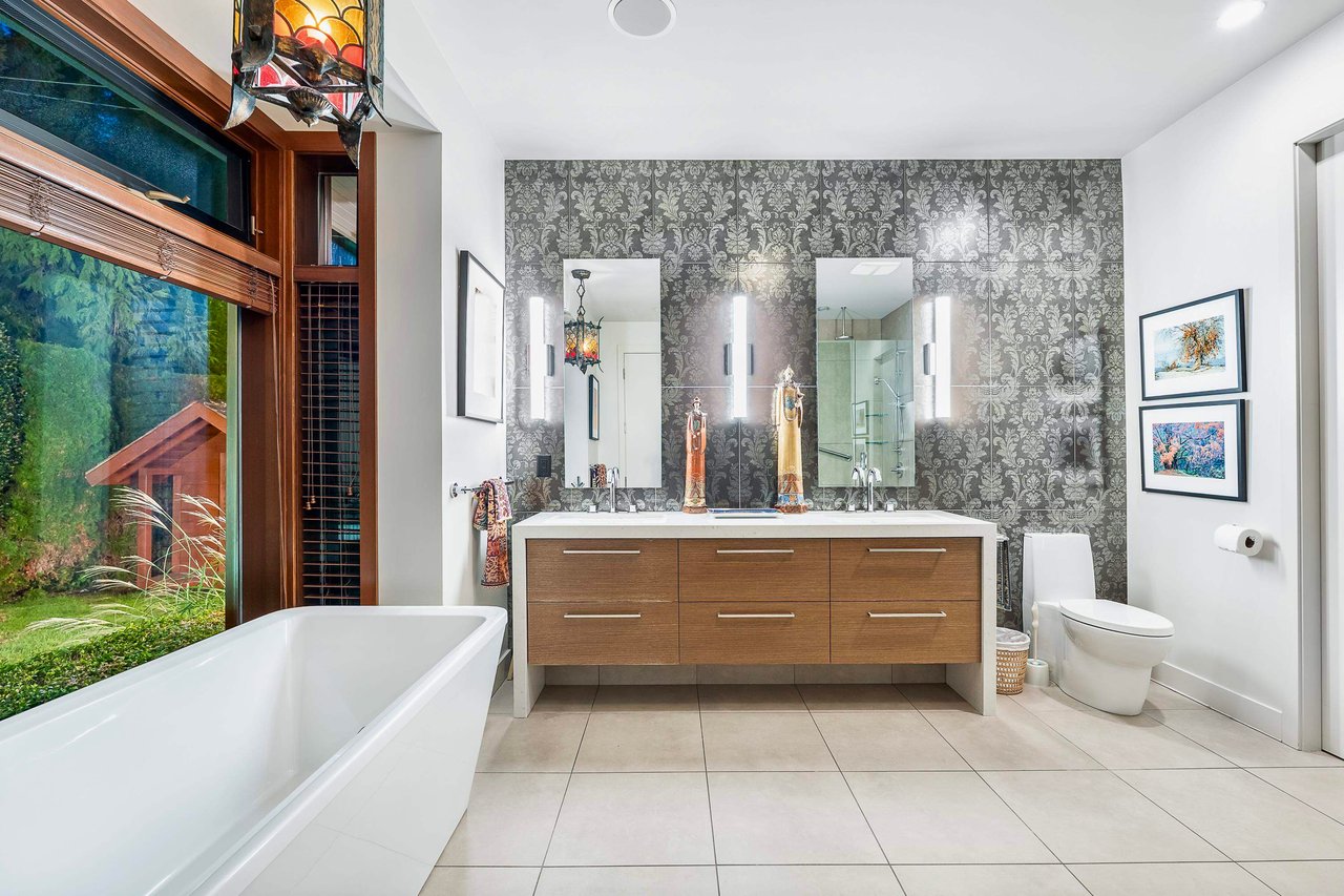 389 MOYNE DR