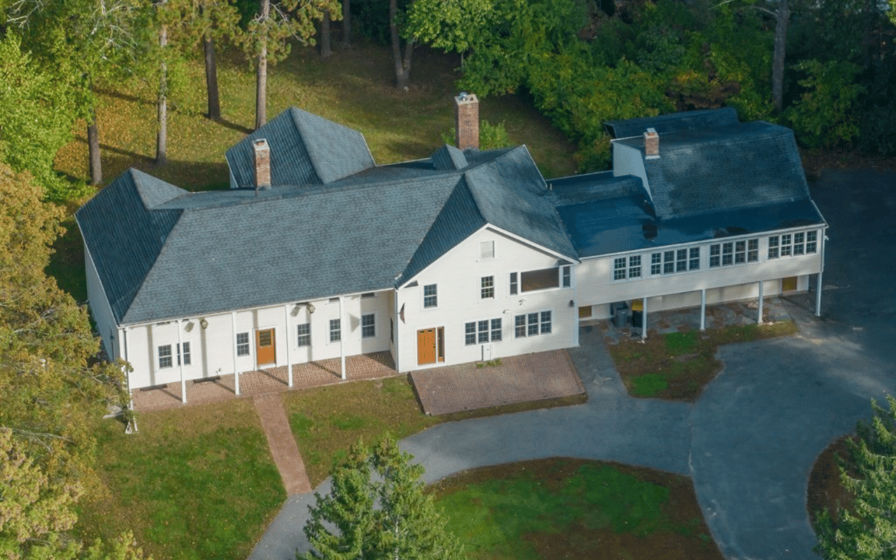 180 Singletary Ln
