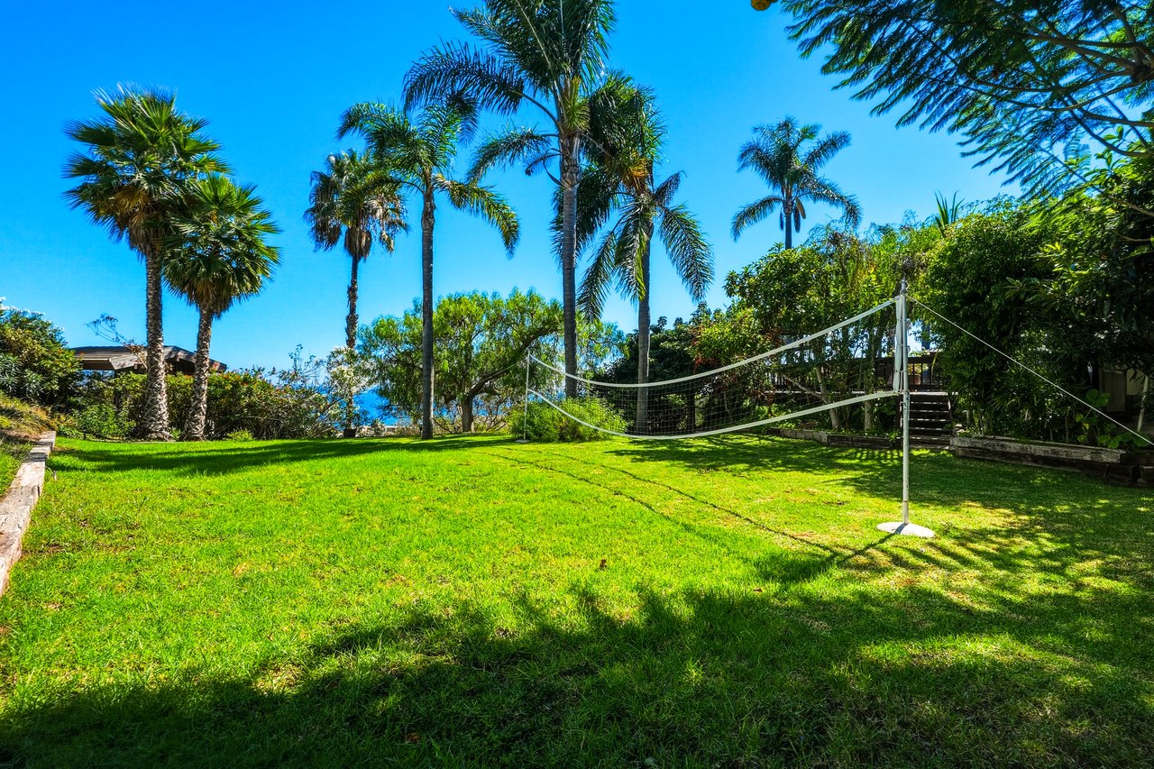 3400 Coast View Dr