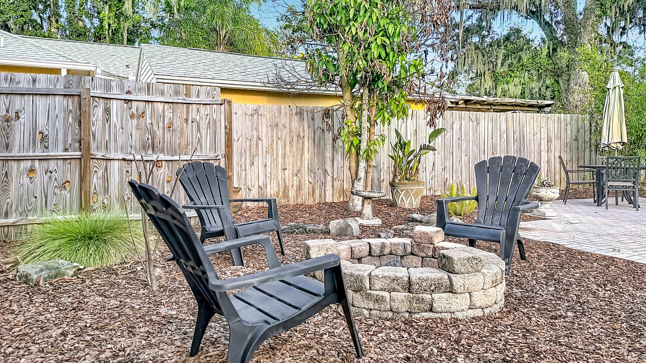 Charming 1925 Bungalow with Guesthouse in Orlando's Colonialtown
