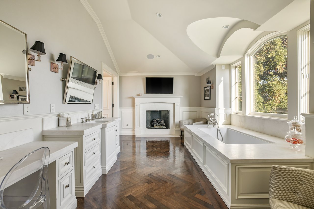 10847 Bellagio Rd