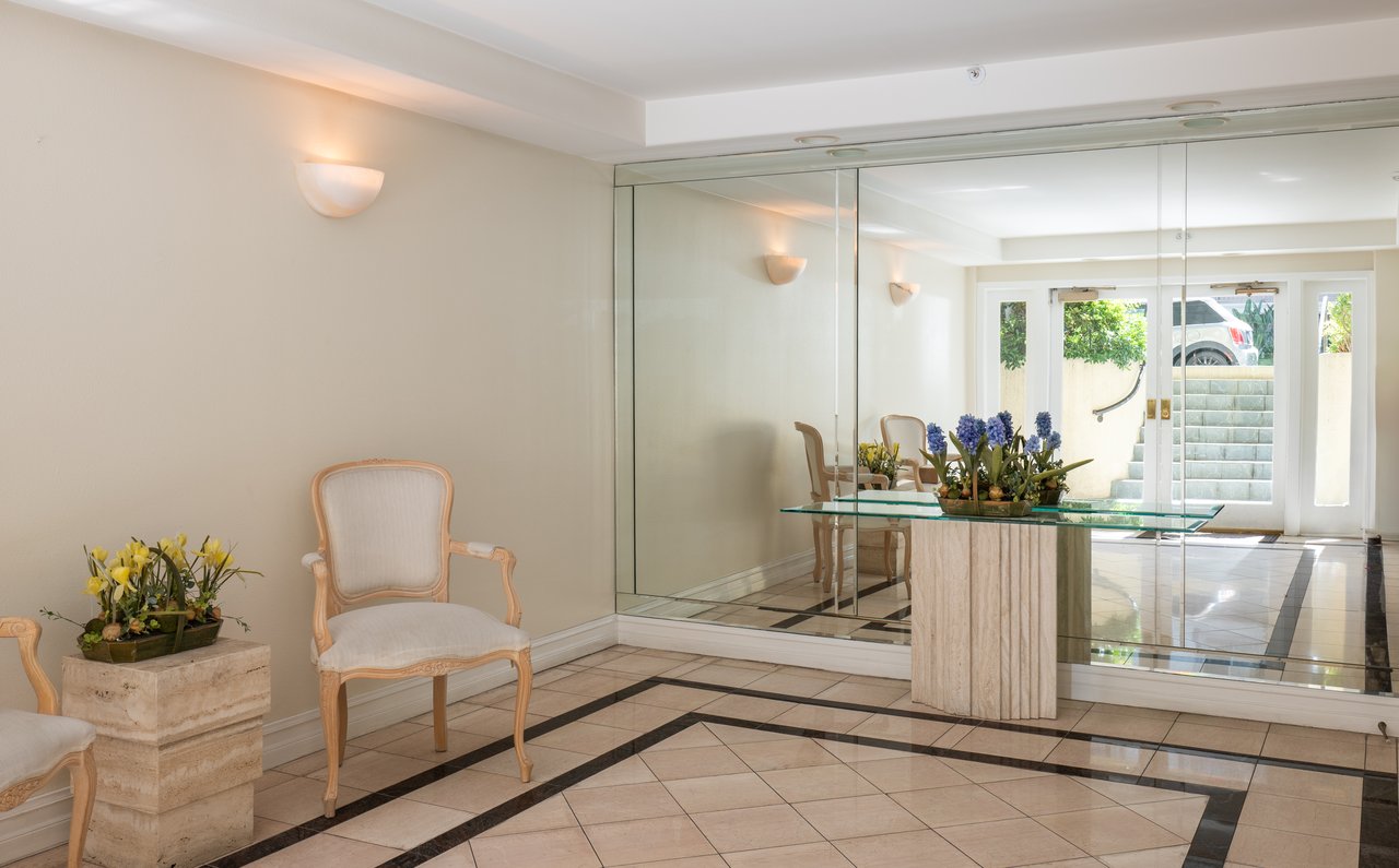 146 S Clark Dr Unit: 101, West Hollywood