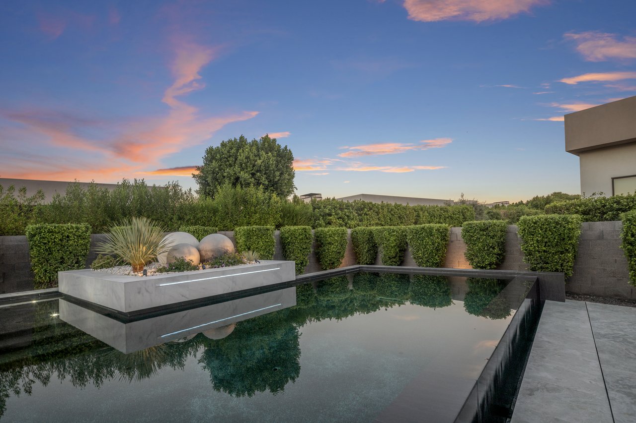 6914 E Cactus Wren Road