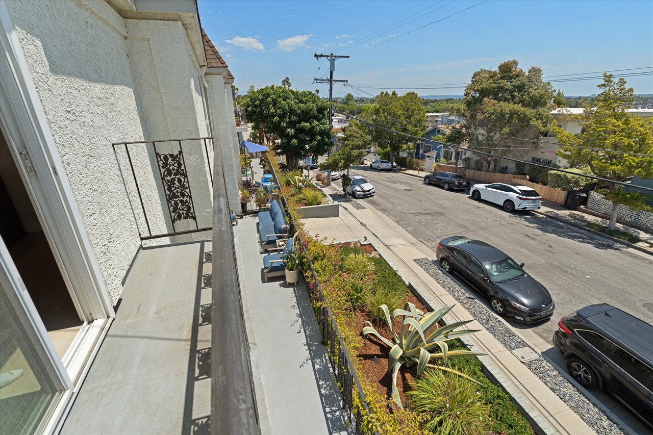 737 Pier Ave #1