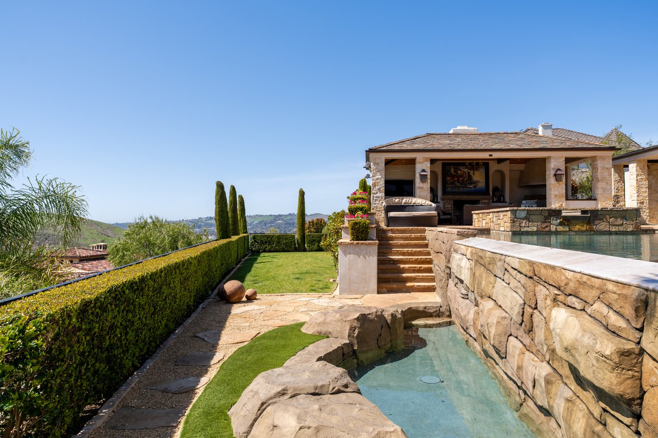 28481 Avenida La Mancha