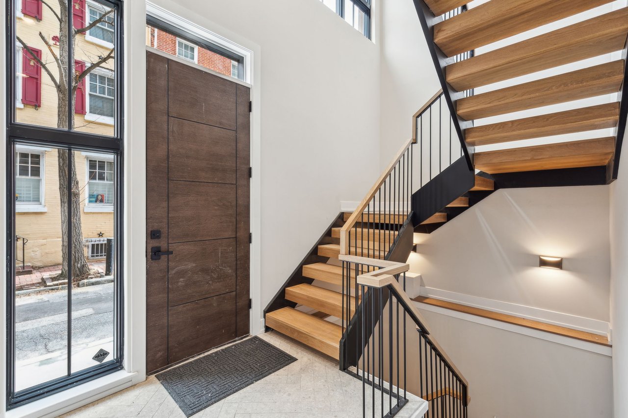 344 S Hicks St, Philadelphia, PA 19102	