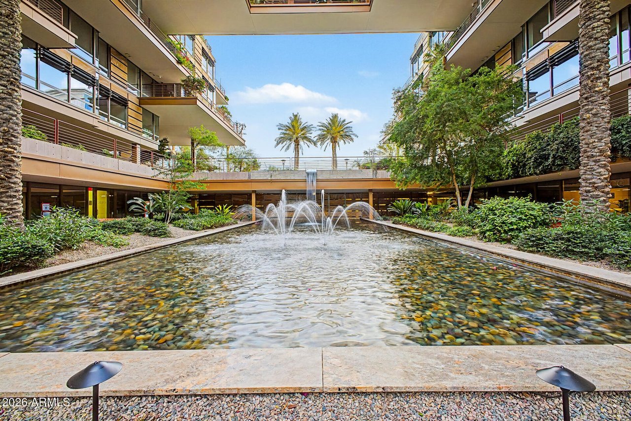7117 E Rancho Vista Dr, #4009