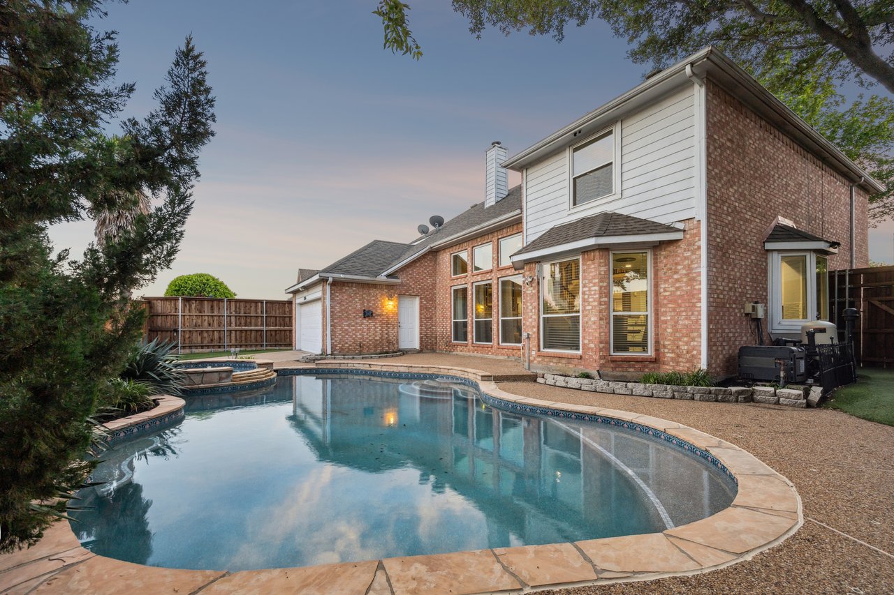 2716 Meadow Hills Lane