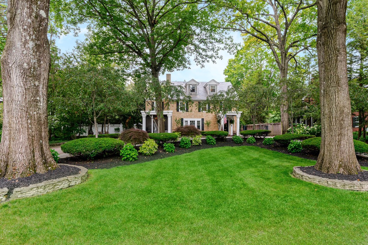 Bexley, Ohio Neighborhood Guide: Homes, Dining, Shopping & Lifestyle