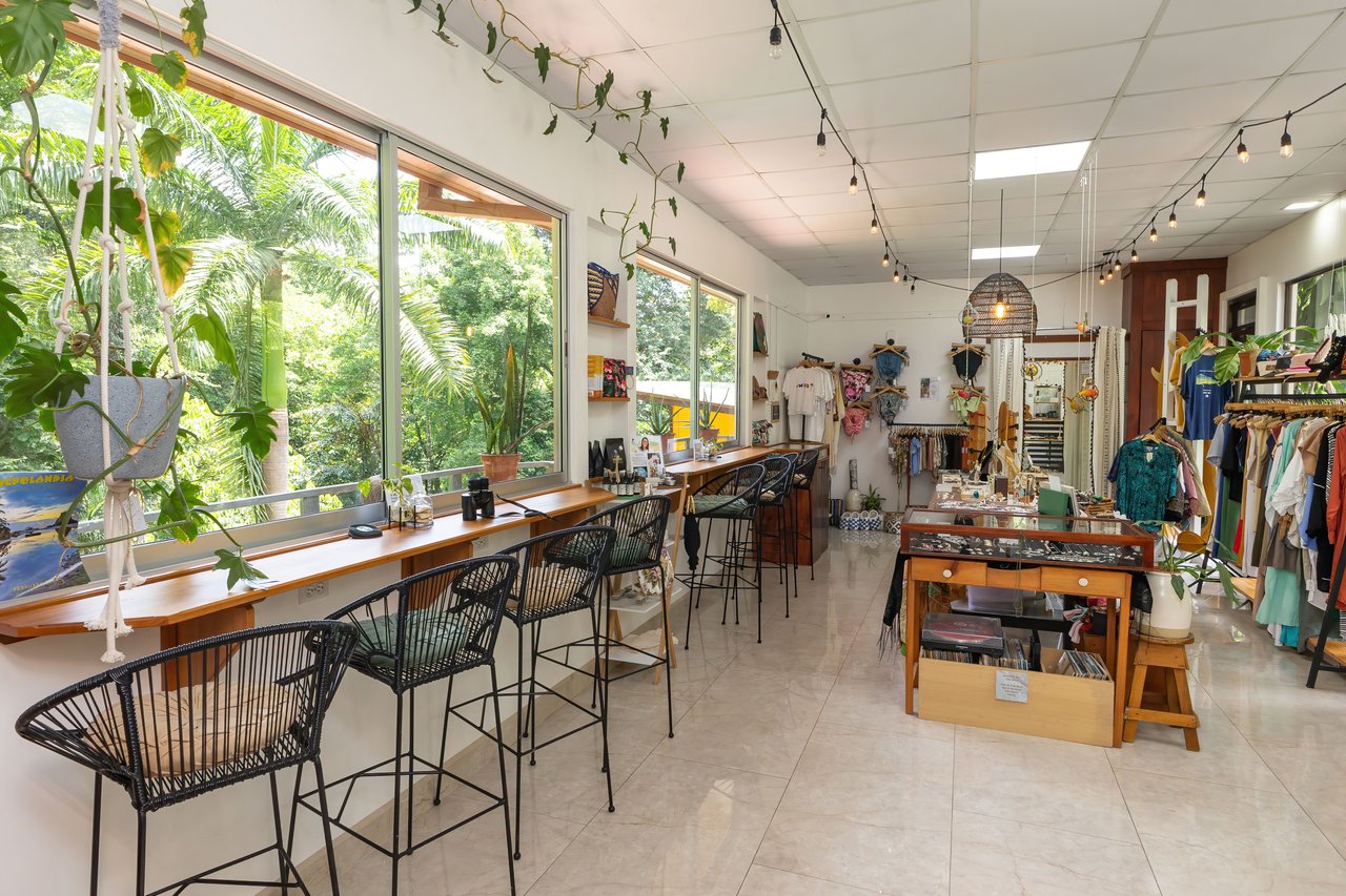 Castillo de la Riviera – A Hospitality Gem with Endless Potential for Sale in Manuel Antonio
