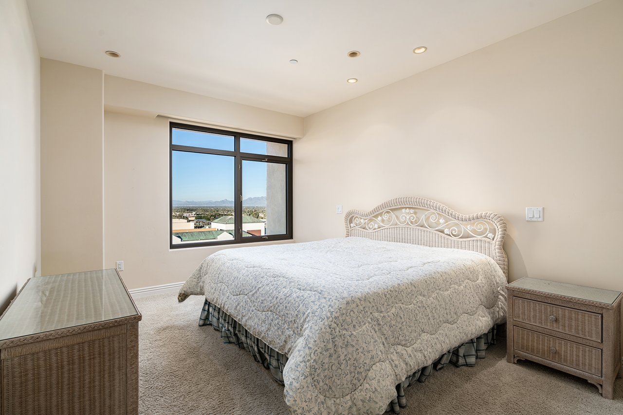 7181 E Camelback Road 1202