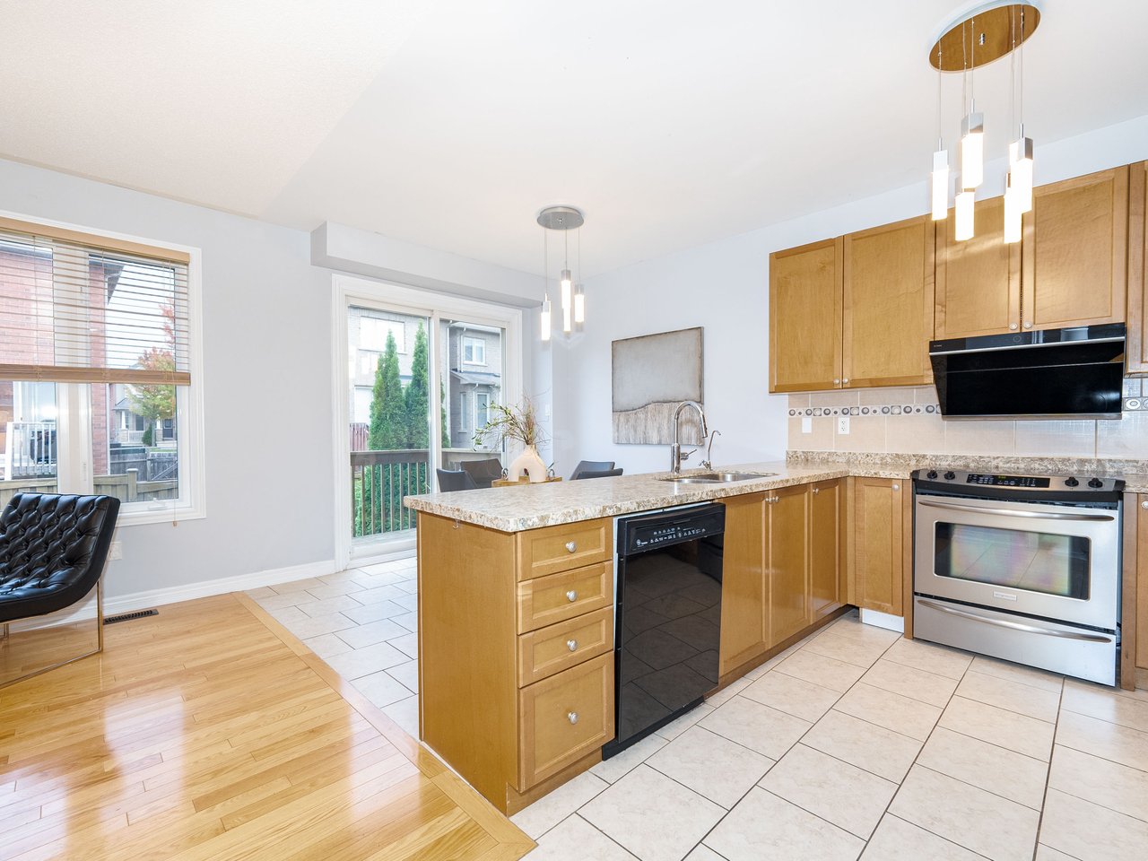 60 Seiffer Cres