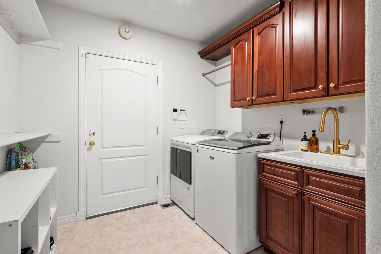 17521 Abert Ridge View