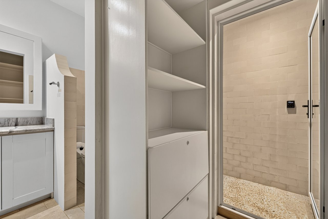 16 Calle La Ronda | Renovated Three-Bedroom Home Steps from Playa Danta