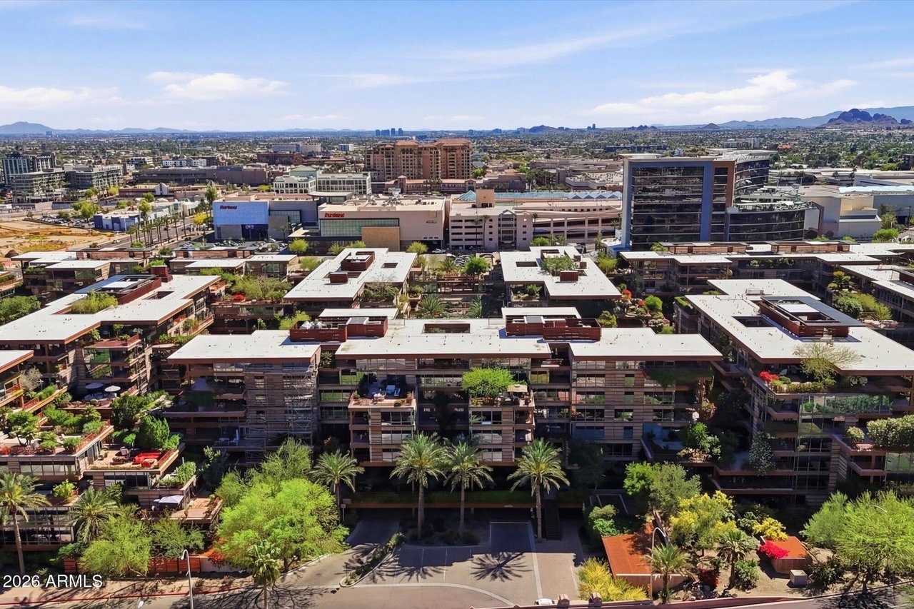 7131 E Rancho Vista Dr, #1001