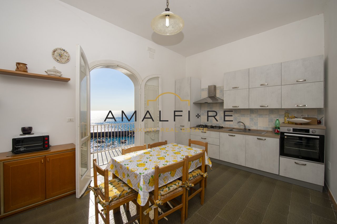 Seafront Apartment in Amalfi Center