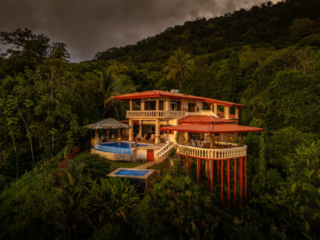 Castillo Puesta del Sol, Escalares - 