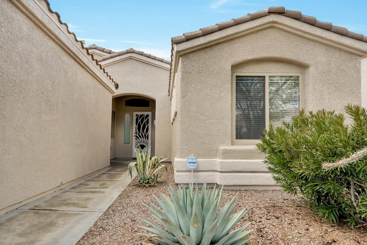 360 W Sacaton Canyon Dr