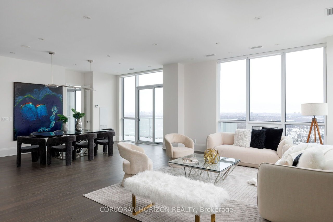 PENTHOUSE OPULENCE BY THE EGLINTON LRT