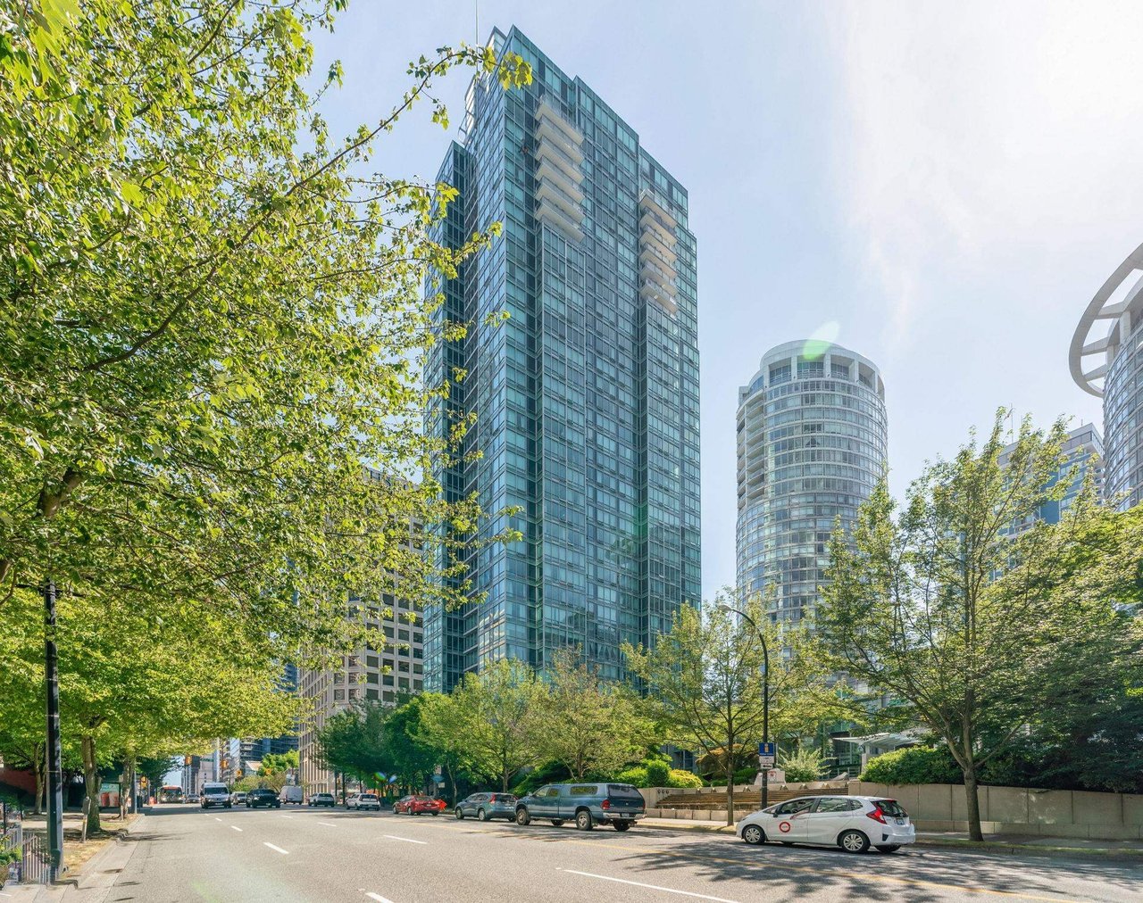 1200 W Georgia St, #706