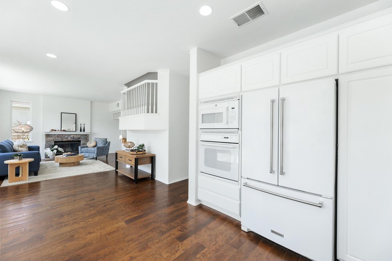 3098 Espana Ln