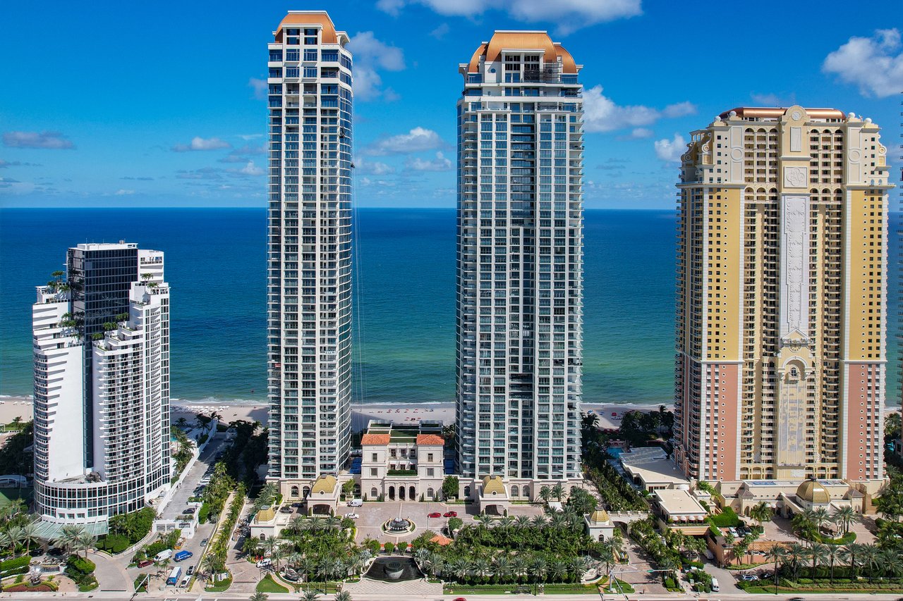 17901 Collins Ave # 3003