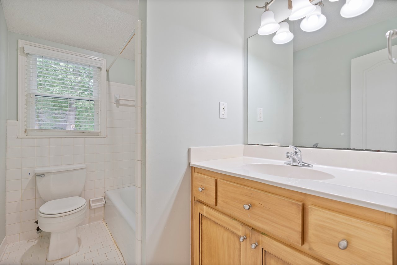 Spacious 4BR/3BA Home with Pool, Bonus Room & Office – Perfect for Work & Play!