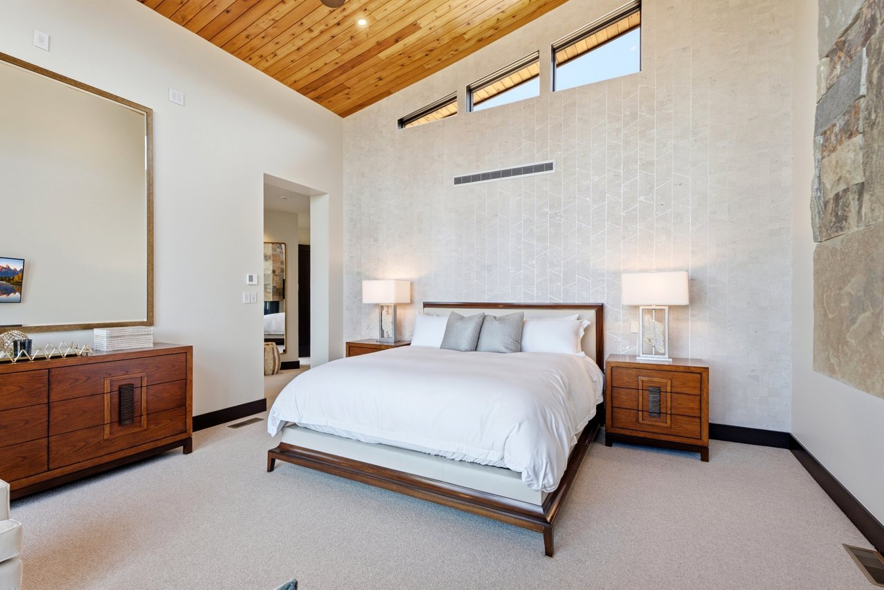 Top-of-Promontory Architectural Estate — Furnished & Turnkey - Front-Row Mountain Views