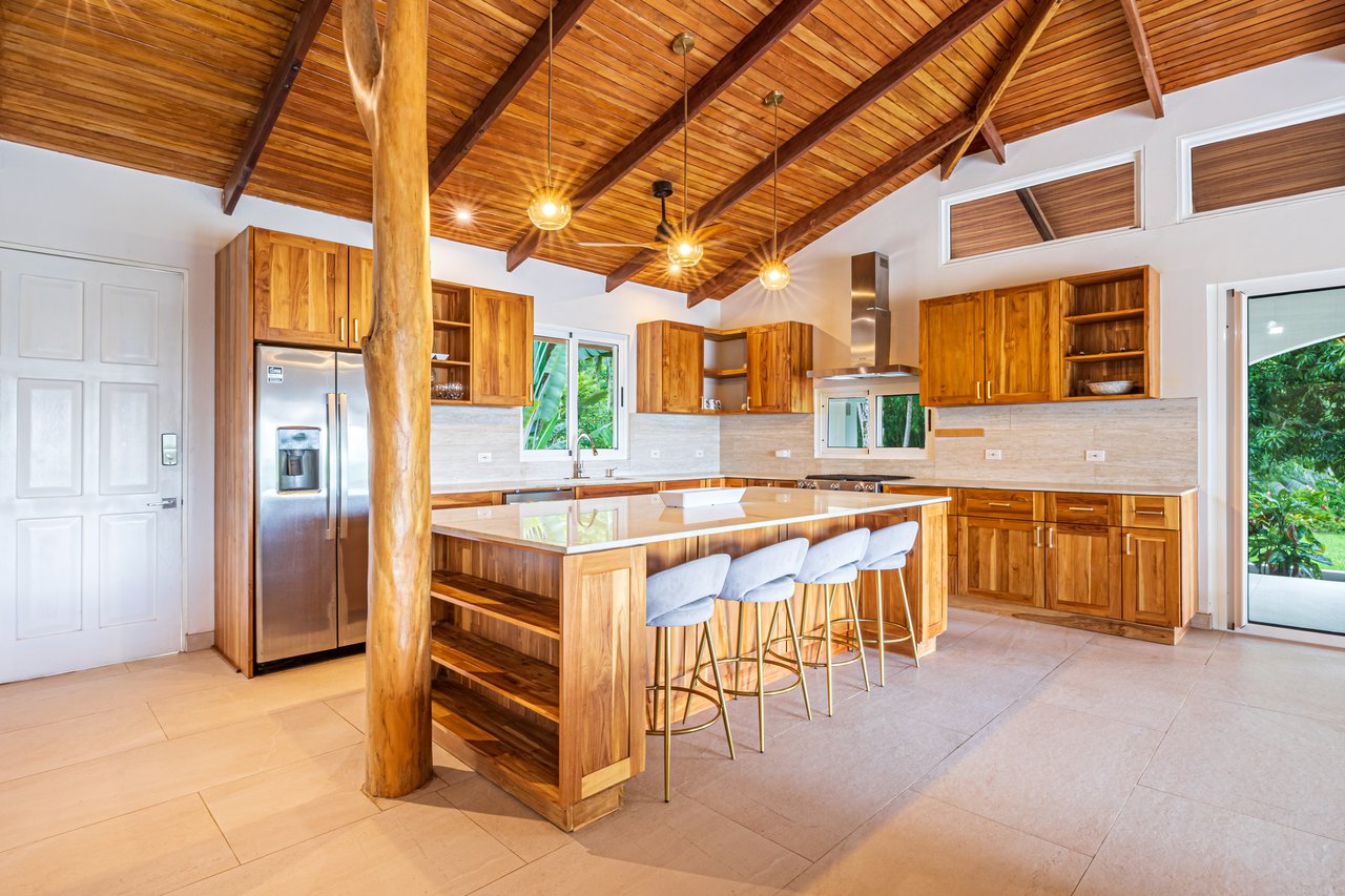 Gorgeous Hacienda-Style Home in Uvita with Ocean Views & in a Fantastic Location!!