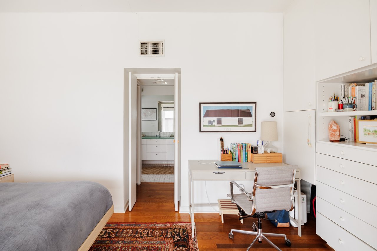 2809 W 50th St.