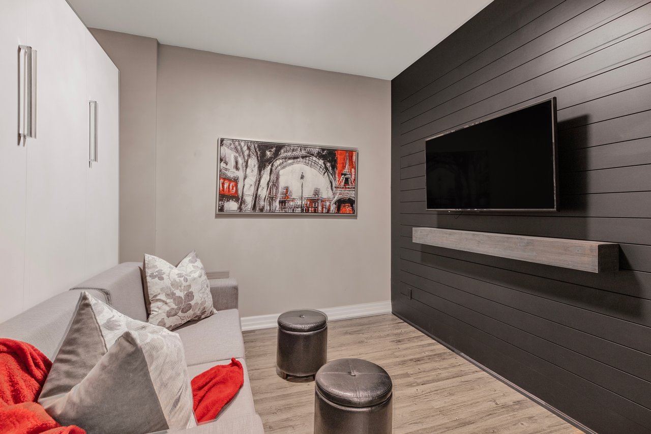 360 Pearl Street #201
