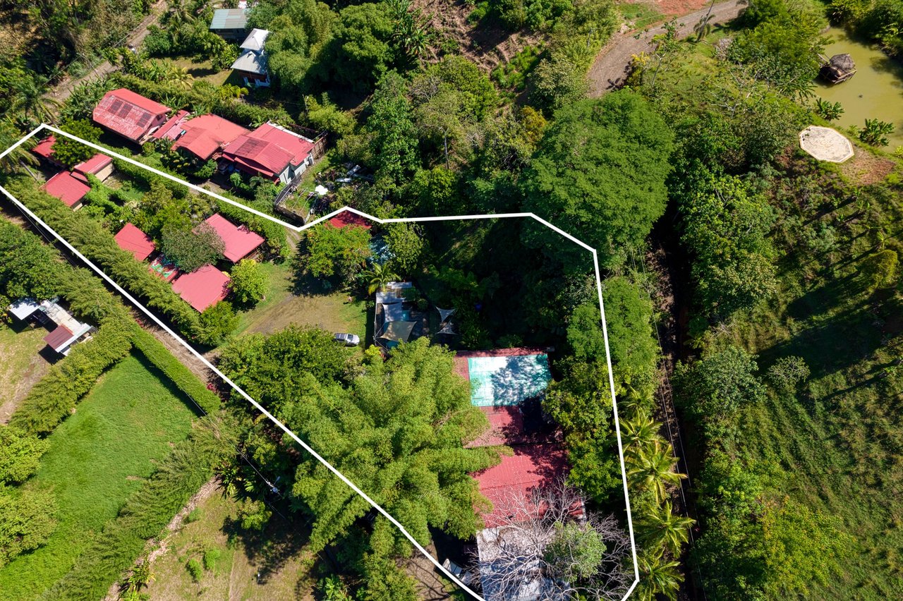 DOMINICAL HOTEL OR RETREAT WITH 11 RENTALS PLUS OWNER’S HOME