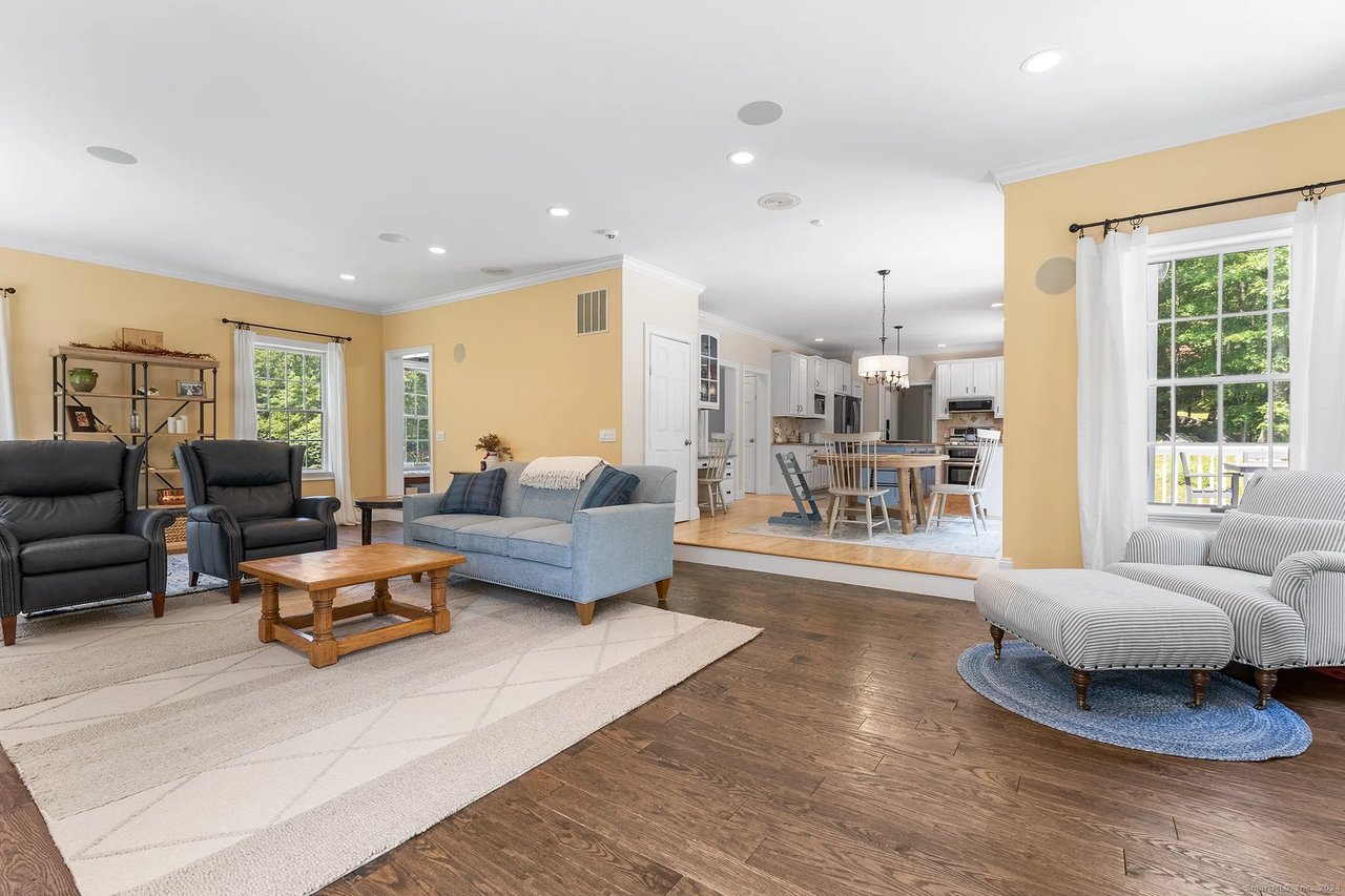 16 Pinewood Drive