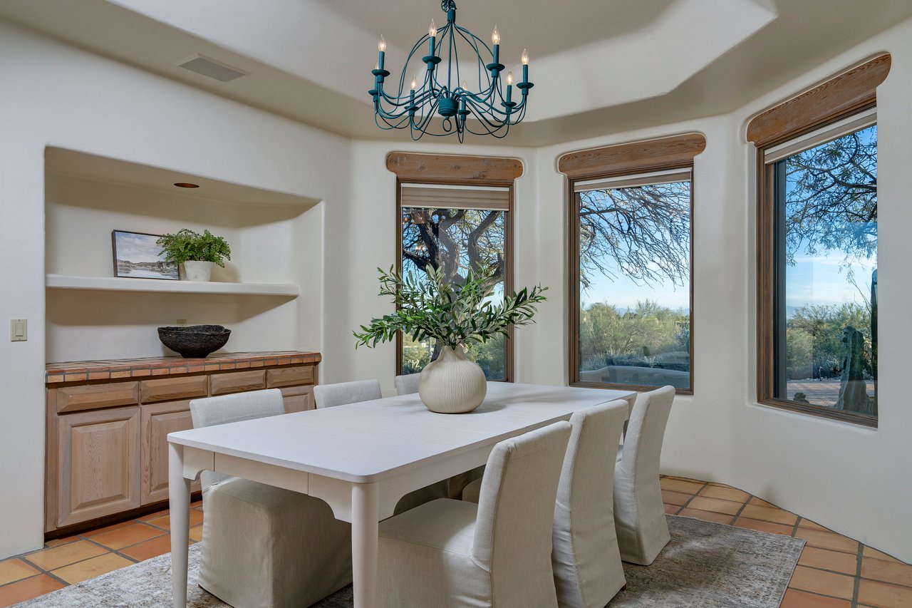 5115 N Corte De Catalonia