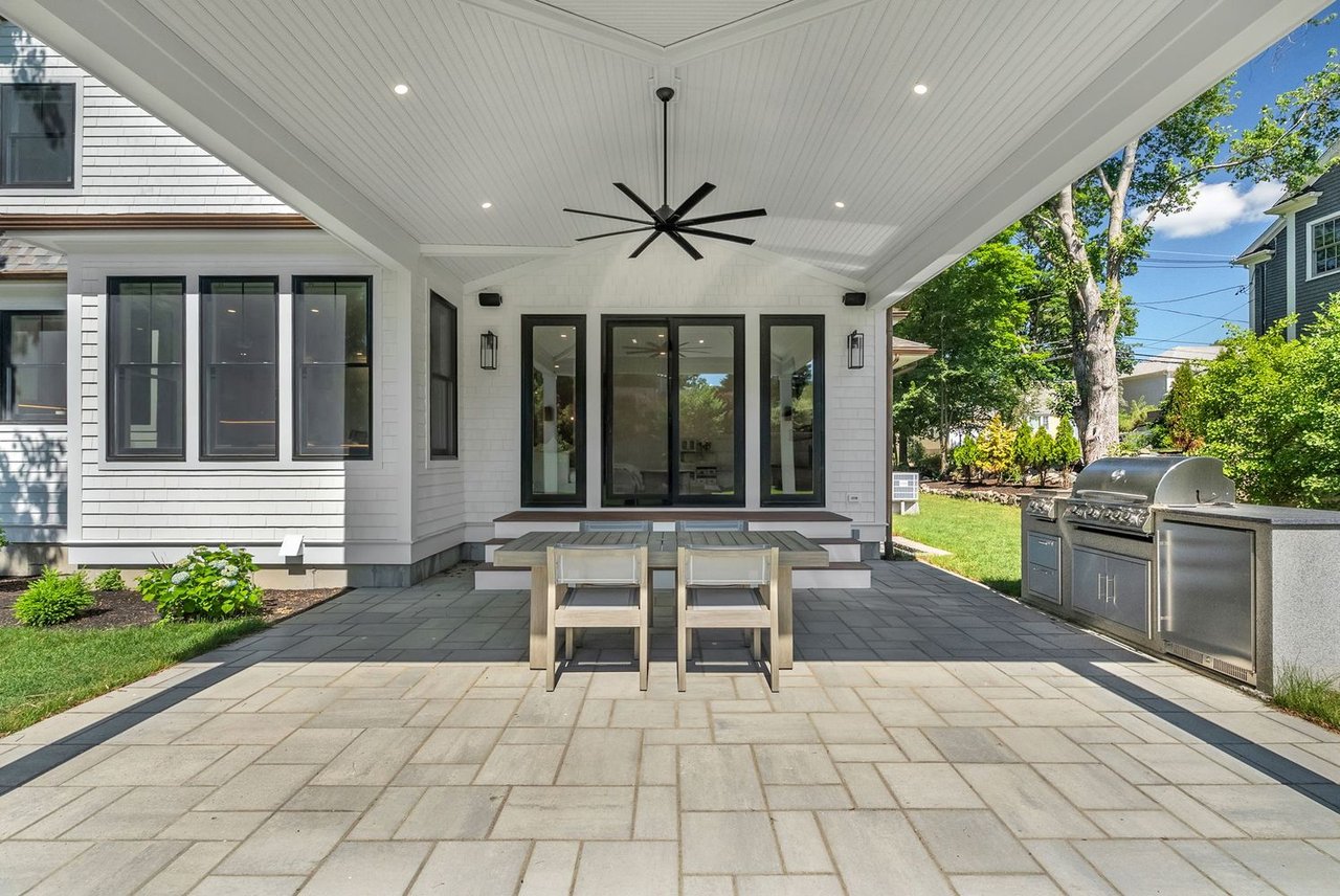 98 Beethoven Ave