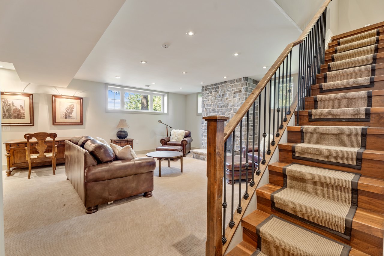 9 Monica Rd