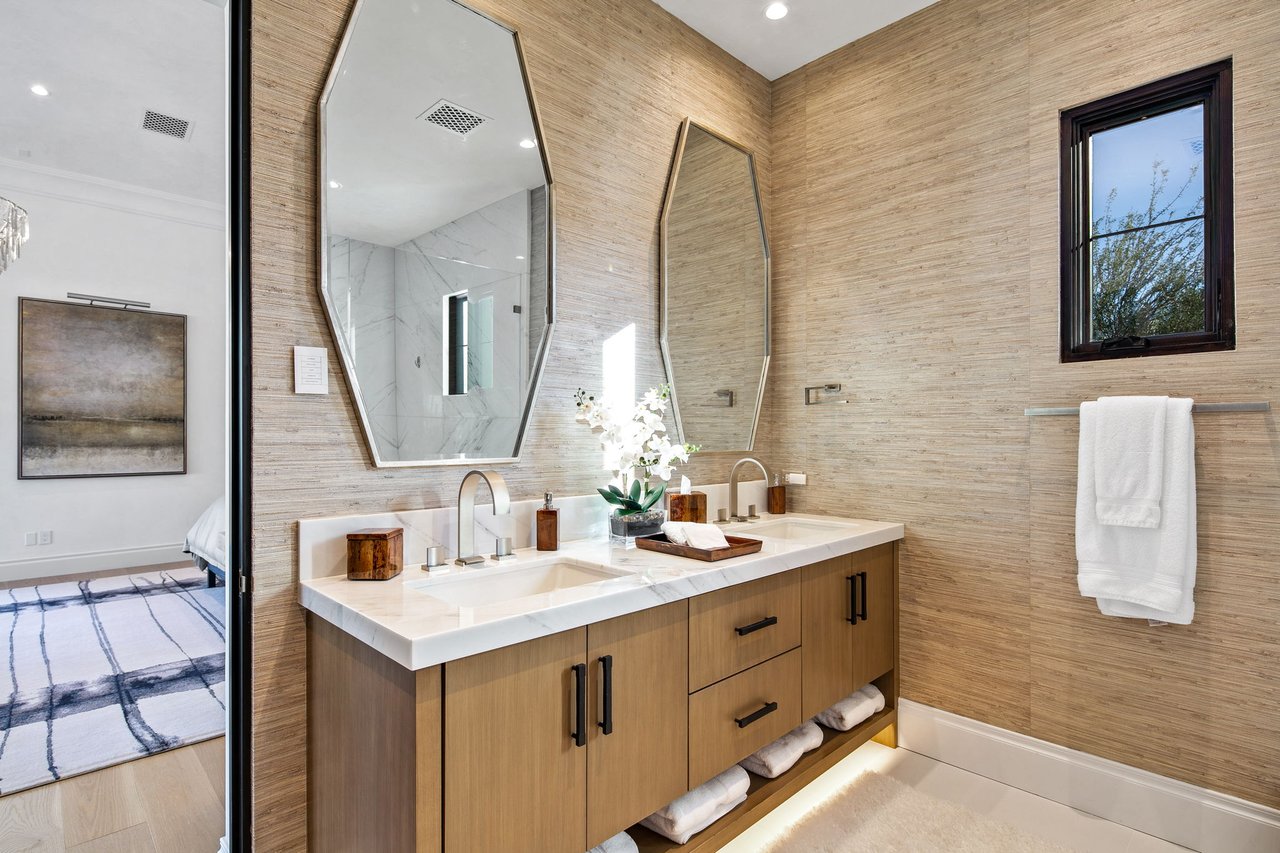 10927 E Windgate Pass Drive, 1519