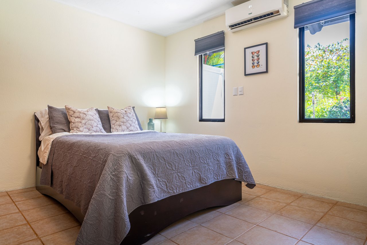 Beautiful Casa Tucán Escape, Tres Rios,  Gorgeous Mountain View with Room to Build!