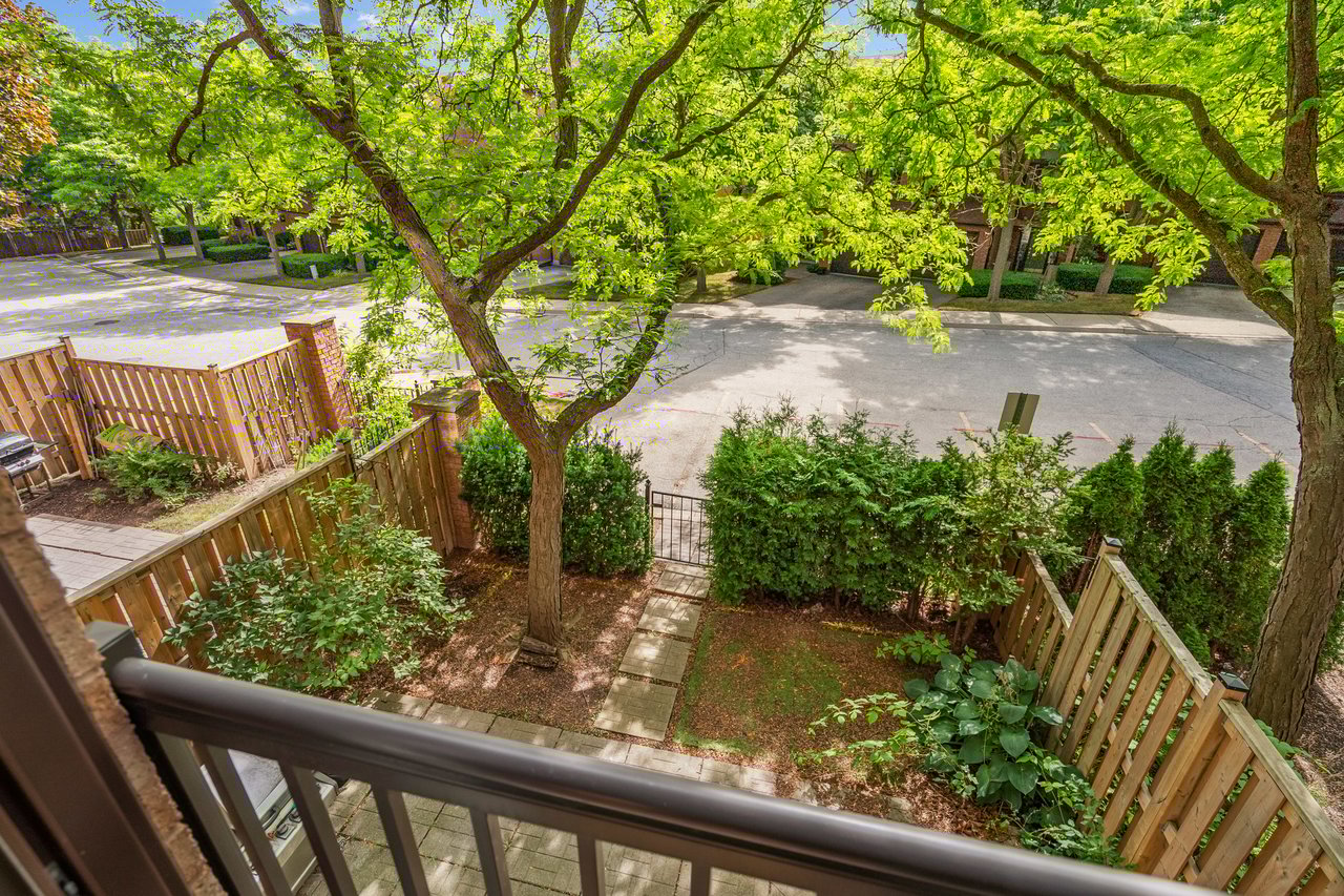 Spacious 3 Bedroom Townhome in College Park
